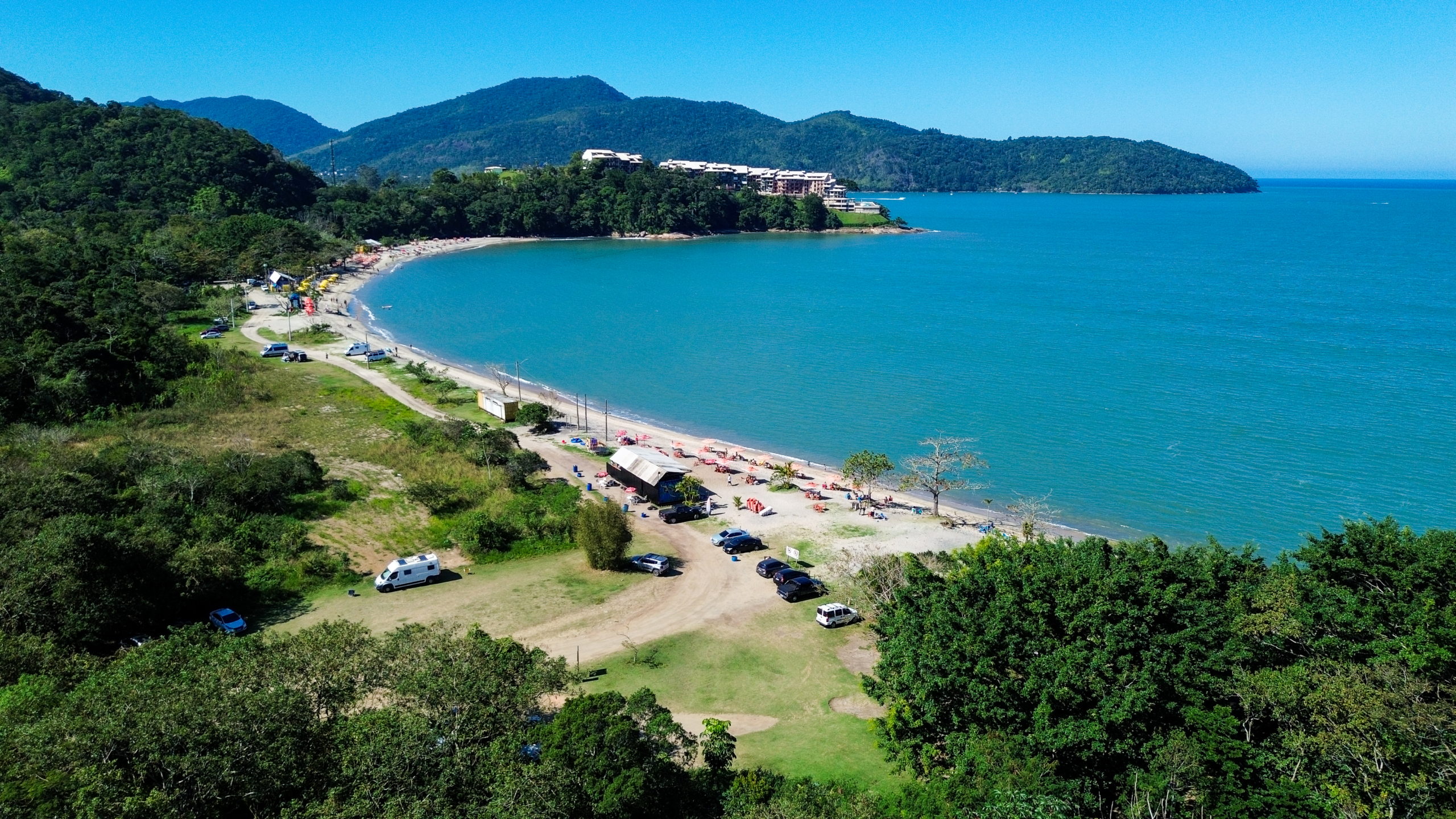 Casa para venda no Condomínio Portofino com 3 suítes na Praia de Mococa com 385m²