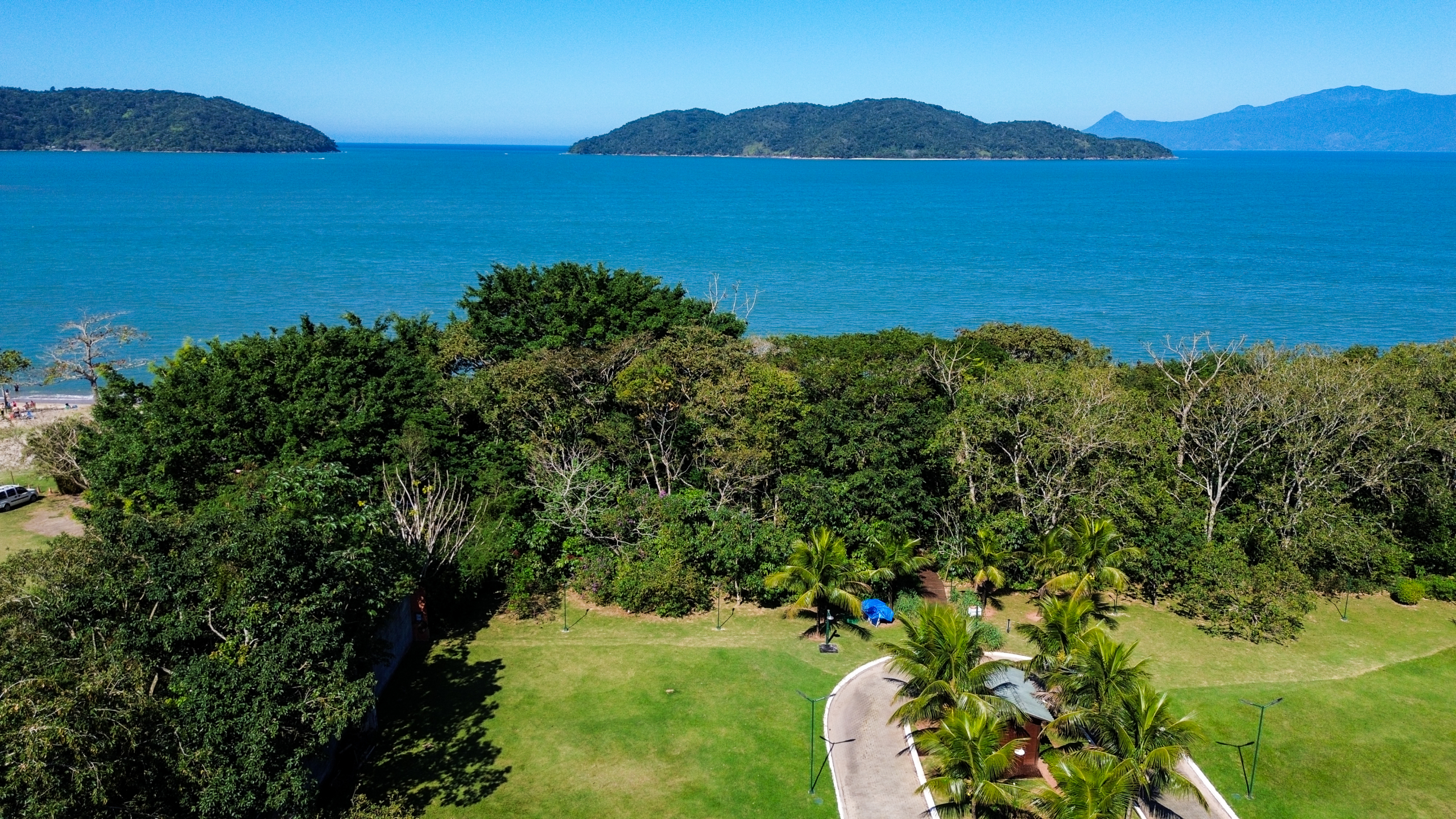 Casa para venda no Condomínio Portofino com 3 suítes na Praia de Mococa com 385m²