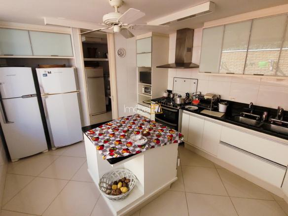 Casa no Condomínio Costa Verde Tabatinga com 6 suítes, na Praia de Tabatinga com 572m²