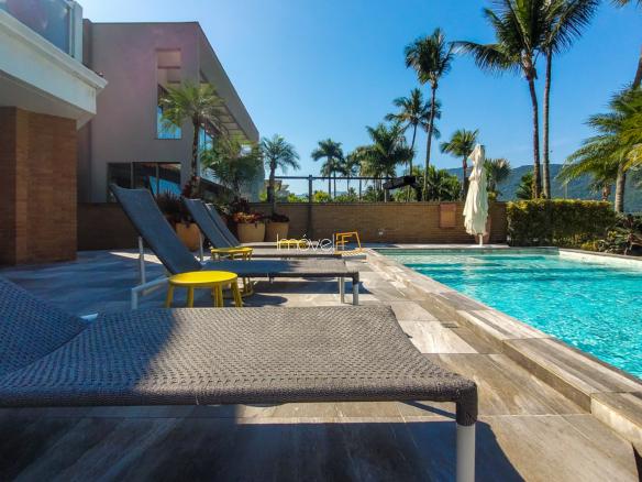 Casa no Condomínio Costa Verde Tabatinga com 6 suítes, na Praia de Tabatinga com 572m²
