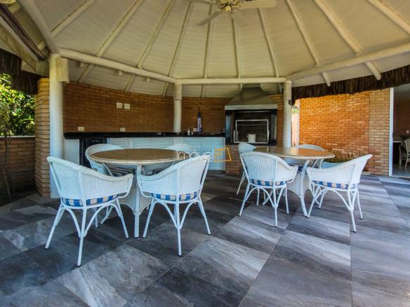 Casa no Condomínio Costa Verde Tabatinga com 6 suítes, na Praia de Tabatinga com 572m²