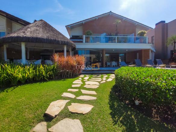 Casa no Condomínio Costa Verde Tabatinga com 6 suítes, na Praia de Tabatinga com 572m²