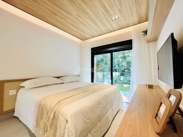 Casa de Condomínio para Venda com 4 suítes em Riviera de São Lourenço