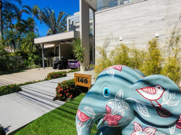 Casa à Venda no Condomínio Costa Verde Tabatinga com 7 suítes, na Praia de Tabatinga com 650m²