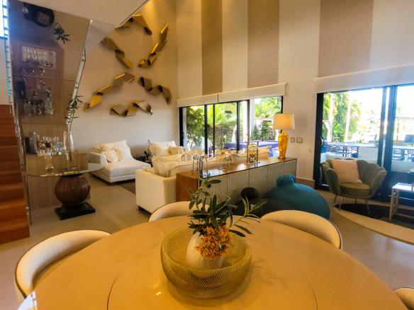 Casa à Venda no Condomínio Costa Verde Tabatinga com 7 suítes, na Praia de Tabatinga com 650m²
