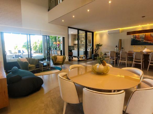 Casa à Venda no Condomínio Costa Verde Tabatinga com 7 suítes, na Praia de Tabatinga com 650m²