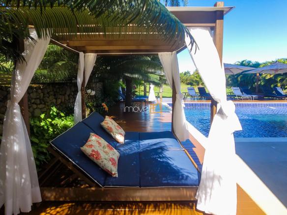 Casa à Venda no Condomínio Costa Verde Tabatinga com 7 suítes, na Praia de Tabatinga com 650m²