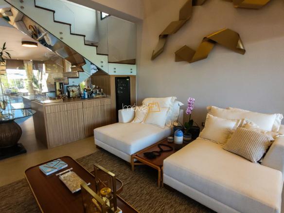 Casa à Venda no Condomínio Costa Verde Tabatinga com 7 suítes, na Praia de Tabatinga com 650m²