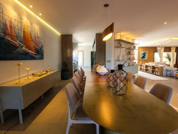 Casa à Venda no Condomínio Costa Verde Tabatinga com 7 suítes, na Praia de Tabatinga com 650m²