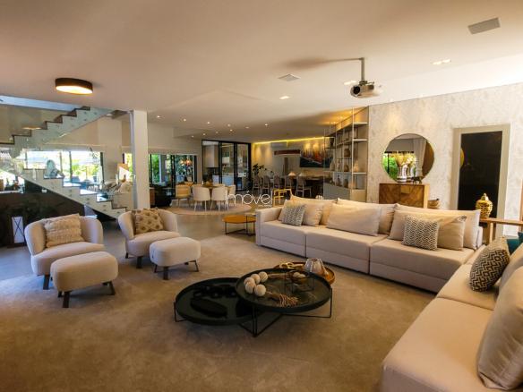 Casa à Venda no Condomínio Costa Verde Tabatinga com 7 suítes, na Praia de Tabatinga com 650m²