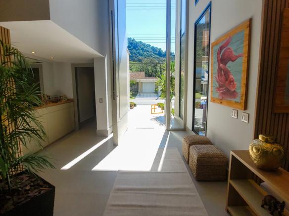 Casa à Venda no Condomínio Costa Verde Tabatinga com 7 suítes, na Praia de Tabatinga com 650m²