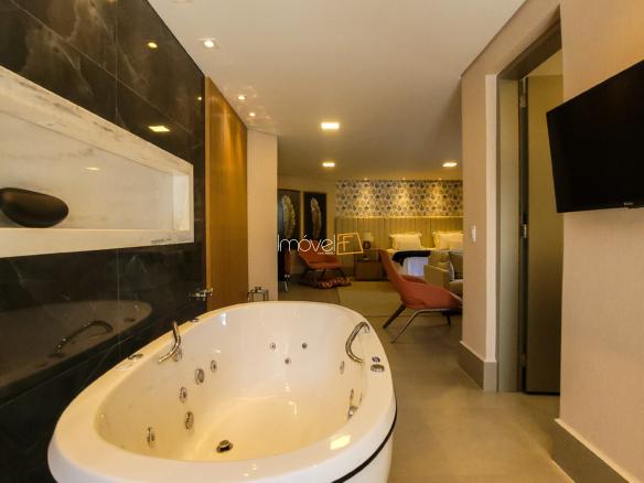 Casa à Venda no Condomínio Costa Verde Tabatinga com 7 suítes, na Praia de Tabatinga com 650m²