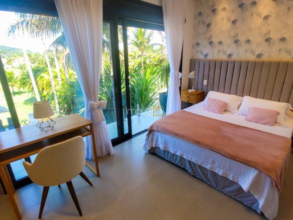 Casa à Venda no Condomínio Costa Verde Tabatinga com 7 suítes, na Praia de Tabatinga com 650m²