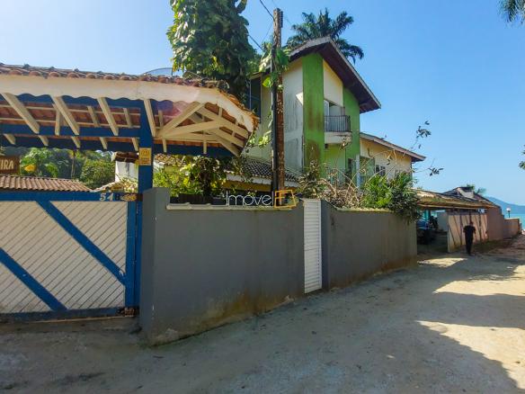 Casa para Venda com 10 quartos, em Fortaleza com 750m²