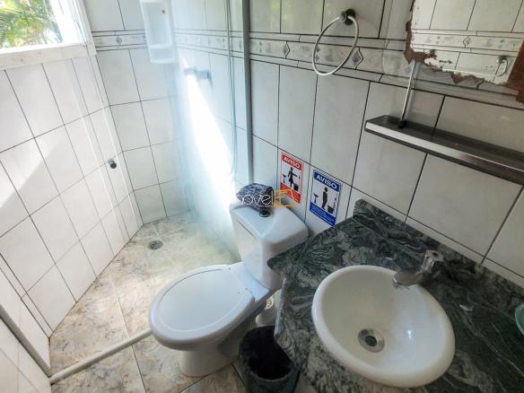 Casa para Venda com 10 quartos, em Fortaleza com 750m²