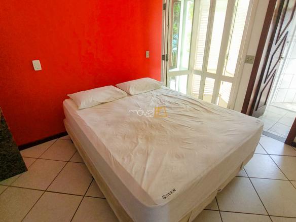 Casa para Venda com 10 quartos, em Fortaleza com 750m²