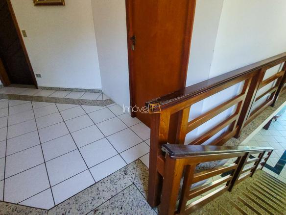 Casa para Venda com 10 quartos, em Fortaleza com 750m²