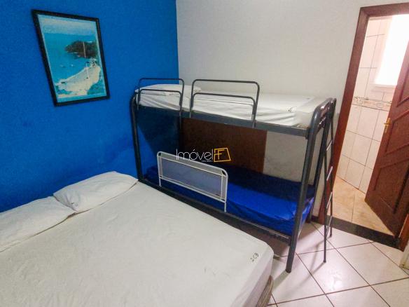 Casa para Venda com 10 quartos, em Fortaleza com 750m²