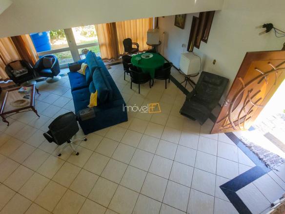 Casa para Venda com 10 quartos, em Fortaleza com 750m²