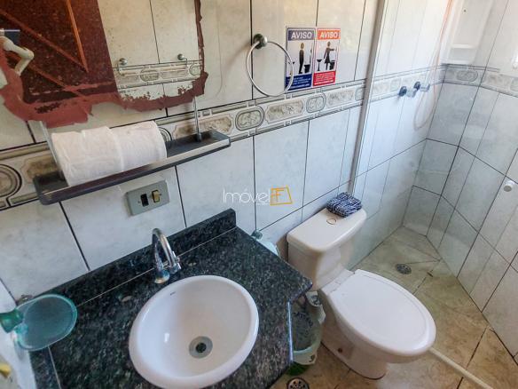 Casa para Venda com 10 quartos, em Fortaleza com 750m²