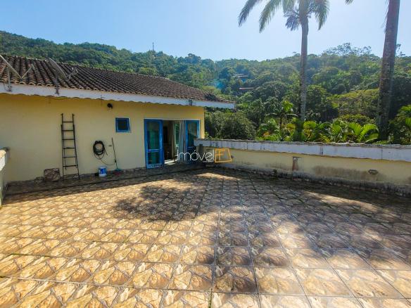 Casa para Venda com 10 quartos, em Fortaleza com 750m²