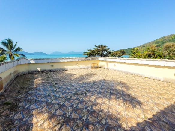 Casa para Venda com 10 quartos, em Fortaleza com 750m²