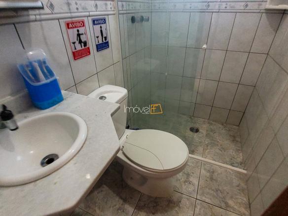 Casa para Venda com 10 quartos, em Fortaleza com 750m²
