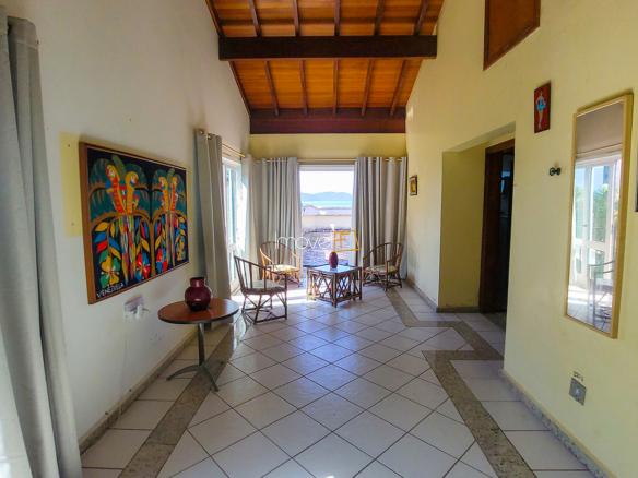 Casa para Venda com 10 quartos, em Fortaleza com 750m²