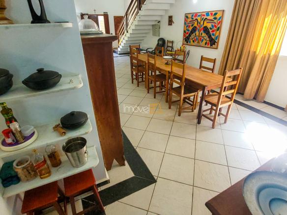 Casa para Venda com 10 quartos, em Fortaleza com 750m²