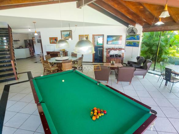 Casa para Venda com 10 quartos, em Fortaleza com 750m²