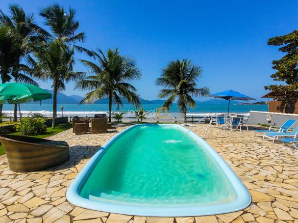 Casa para Venda com 10 quartos, em Fortaleza com 750m²