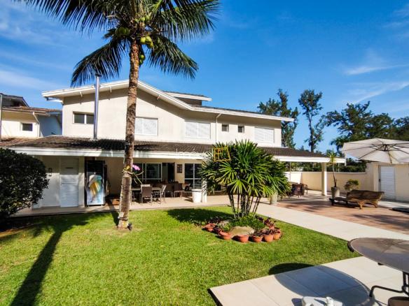 Casa no Condomínio Costa Verde Tabatinga para Temporada com 8 suítes, na Praia de Tabatinga com 500m²