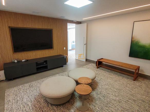 Casa no Condomínio Ponta das Toninhas com 604 m² em Ubatuba