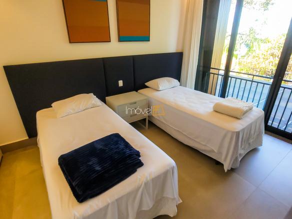 Casa no Condomínio Ponta das Toninhas com 604 m² em Ubatuba