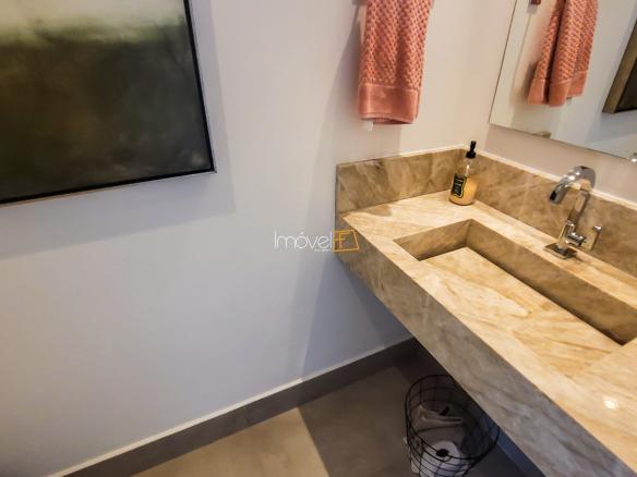 Casa no Condomínio Ponta das Toninhas com 604 m² em Ubatuba
