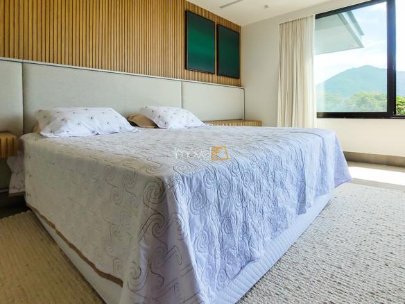 Casa no Condomínio Ponta das Toninhas com 604 m² em Ubatuba