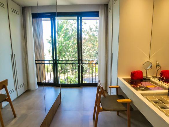 Casa no Condomínio Ponta das Toninhas com 604 m² em Ubatuba