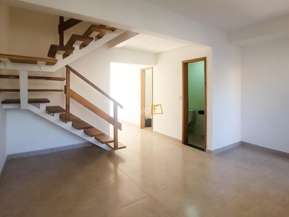 Casa Triplex com 130M2 no Indaia Caraguatatuba