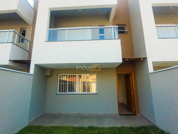 Casa Triplex com 130M2 no Indaia Caraguatatuba