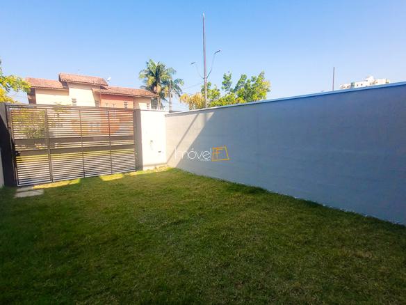 Casa Triplex com 130M2 no Indaia Caraguatatuba