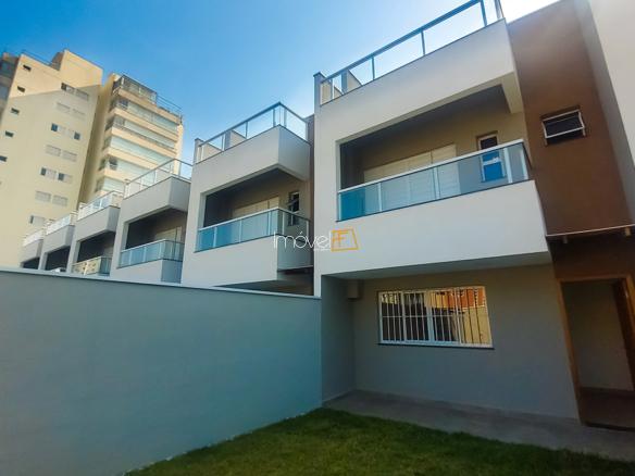 Casa Triplex com 130M2 no Indaia Caraguatatuba