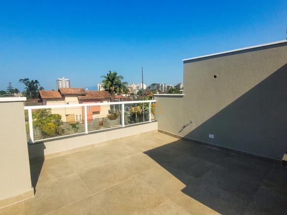 Casa Triplex com 130M2 no Indaia Caraguatatuba