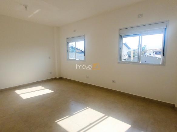 Casa Triplex com 130M2 no Indaia Caraguatatuba