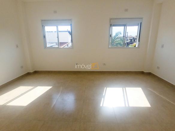 Casa Triplex com 130M2 no Indaia Caraguatatuba