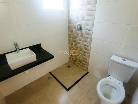 Casa Triplex com 130M2 no Indaia Caraguatatuba