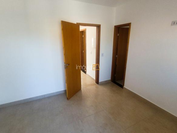 Casa Triplex com 130M2 no Indaia Caraguatatuba