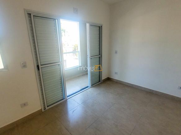 Casa Triplex com 130M2 no Indaia Caraguatatuba