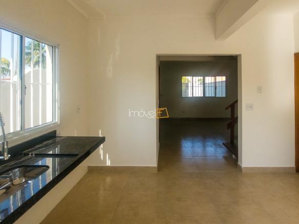 Casa Triplex com 130 M2 no Indaiá Caraguatatuba