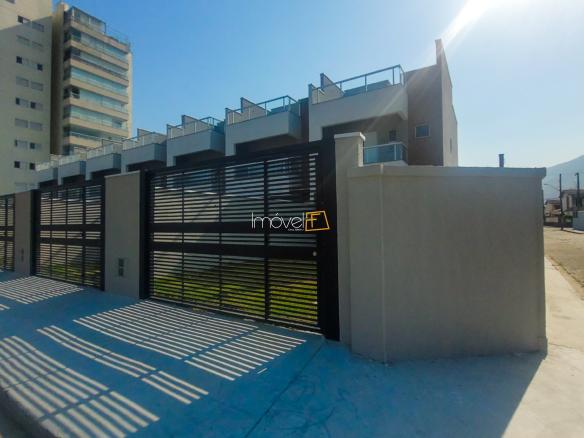 Casa Triplex com 130 M2 no Indaiá Caraguatatuba