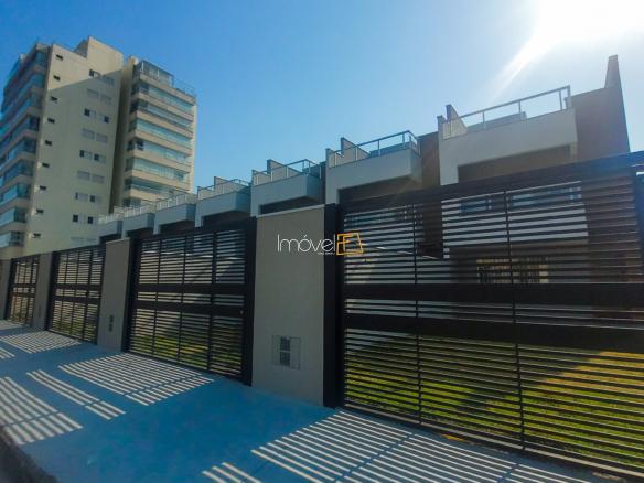 Casa Triplex com 130 M2 no Indaiá Caraguatatuba